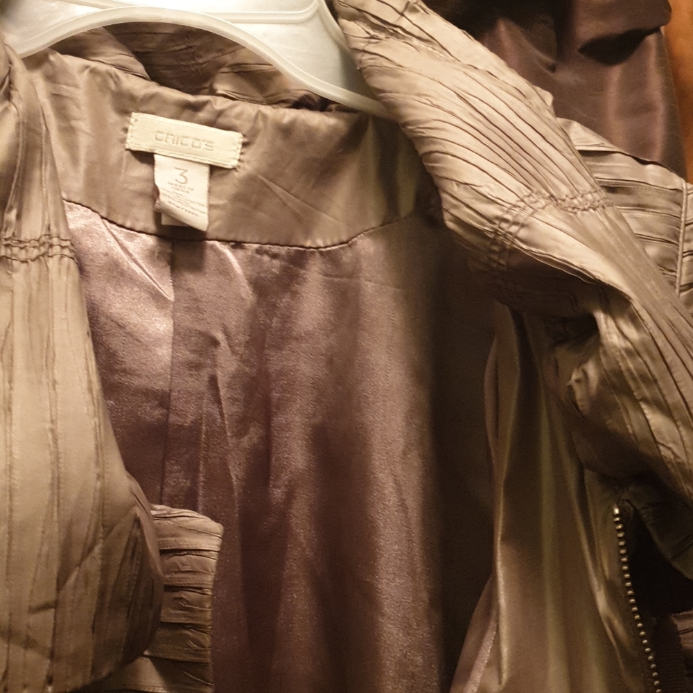 Woman's Spring Jacket - Picture 4 of 4